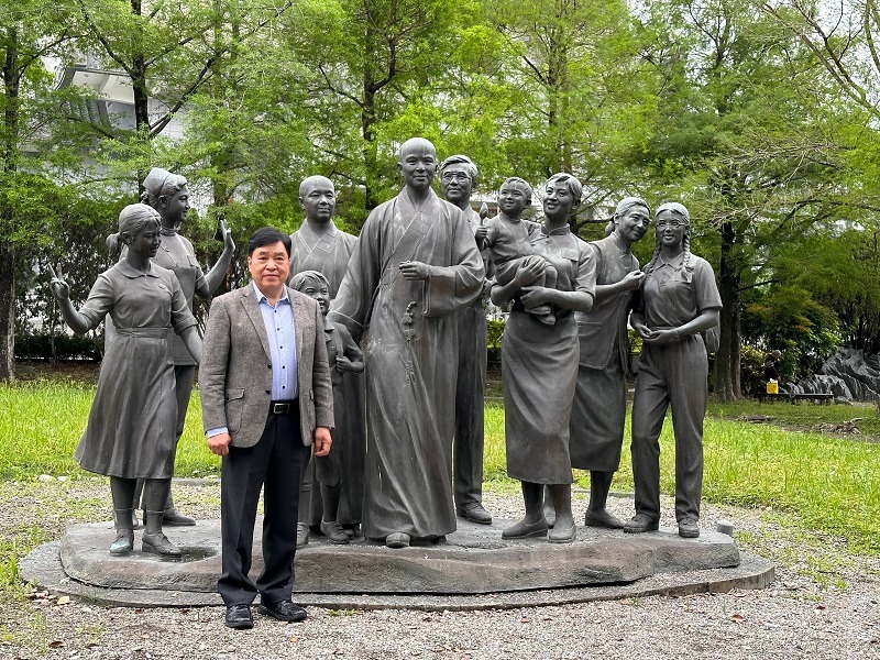 花蓮慈濟演講現場2