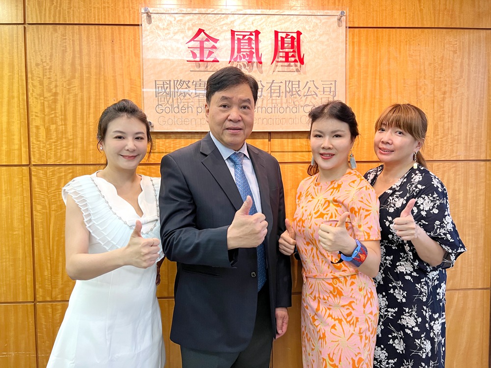 秒晶亮簽約儀式照片 1